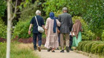Dementia Friendly Walks at Wakehurst Volunteer leads friends through the Winter Garden
