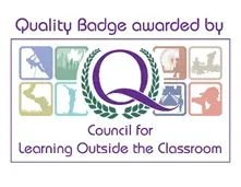 Learning outside the classroom quality badge Logo of the 'Learning outside the classroom quality badge'