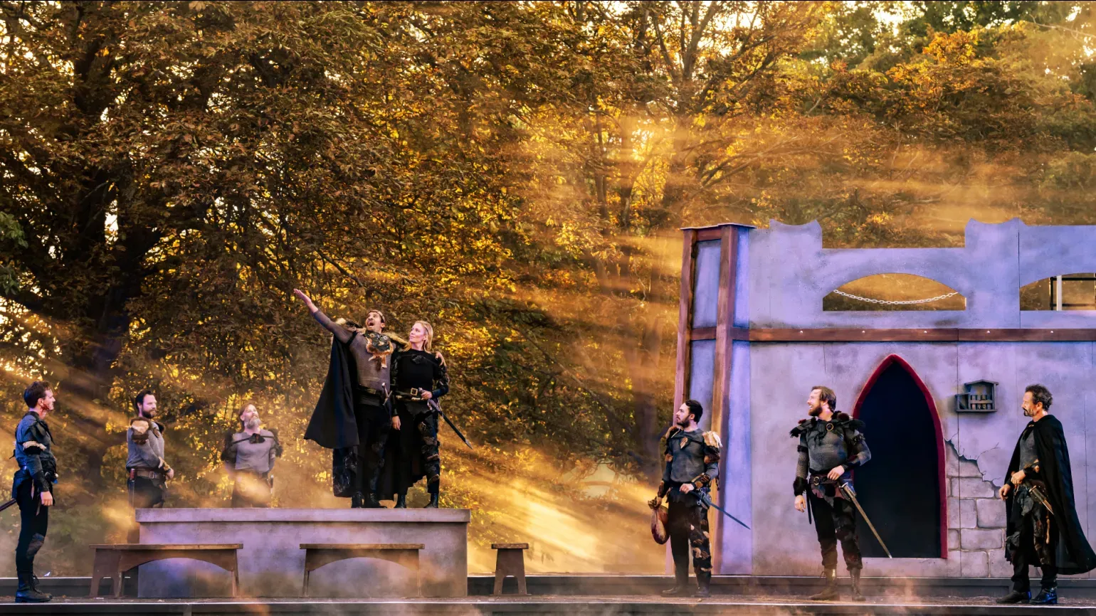 Macbeth outdoor theatre at Kew Macbeth outdoor theatre at Kew