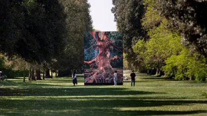 Of the Oak, a large digital screen in 168极速赛车开奖历史记录赛果 Kew Gardens