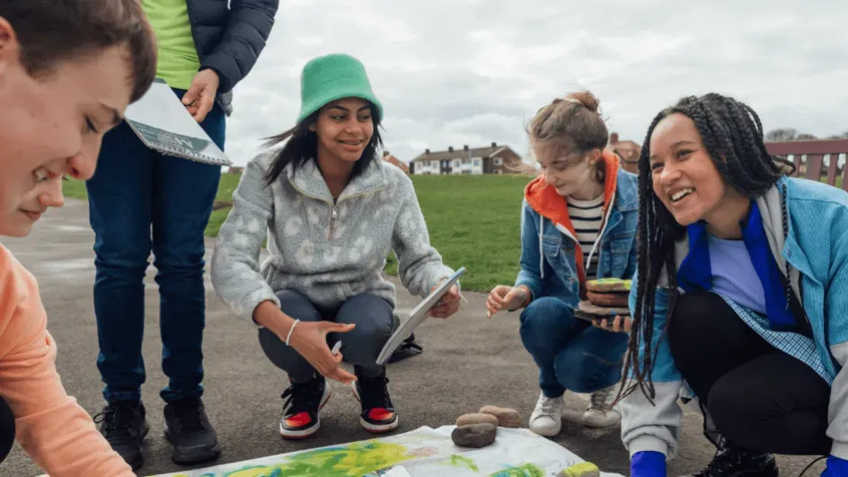 Young people, environmental project © SolStock
